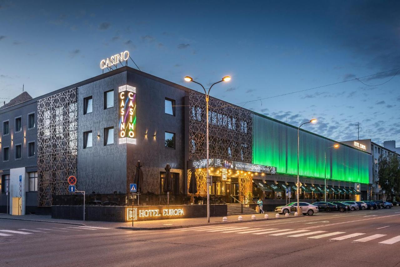 Hotel Europa Komárno Extérieur photo