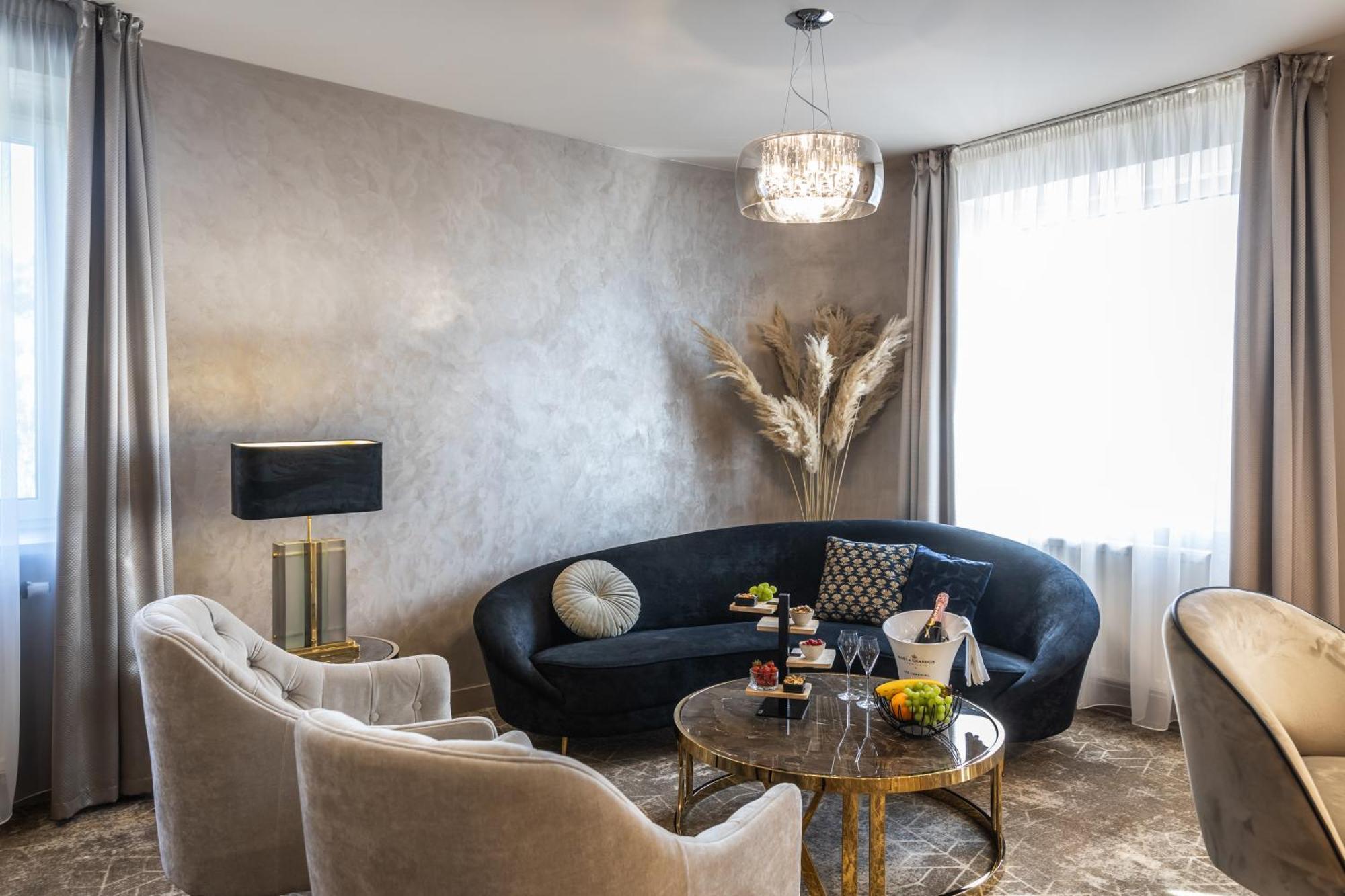 Hotel Europa Komárno Extérieur photo