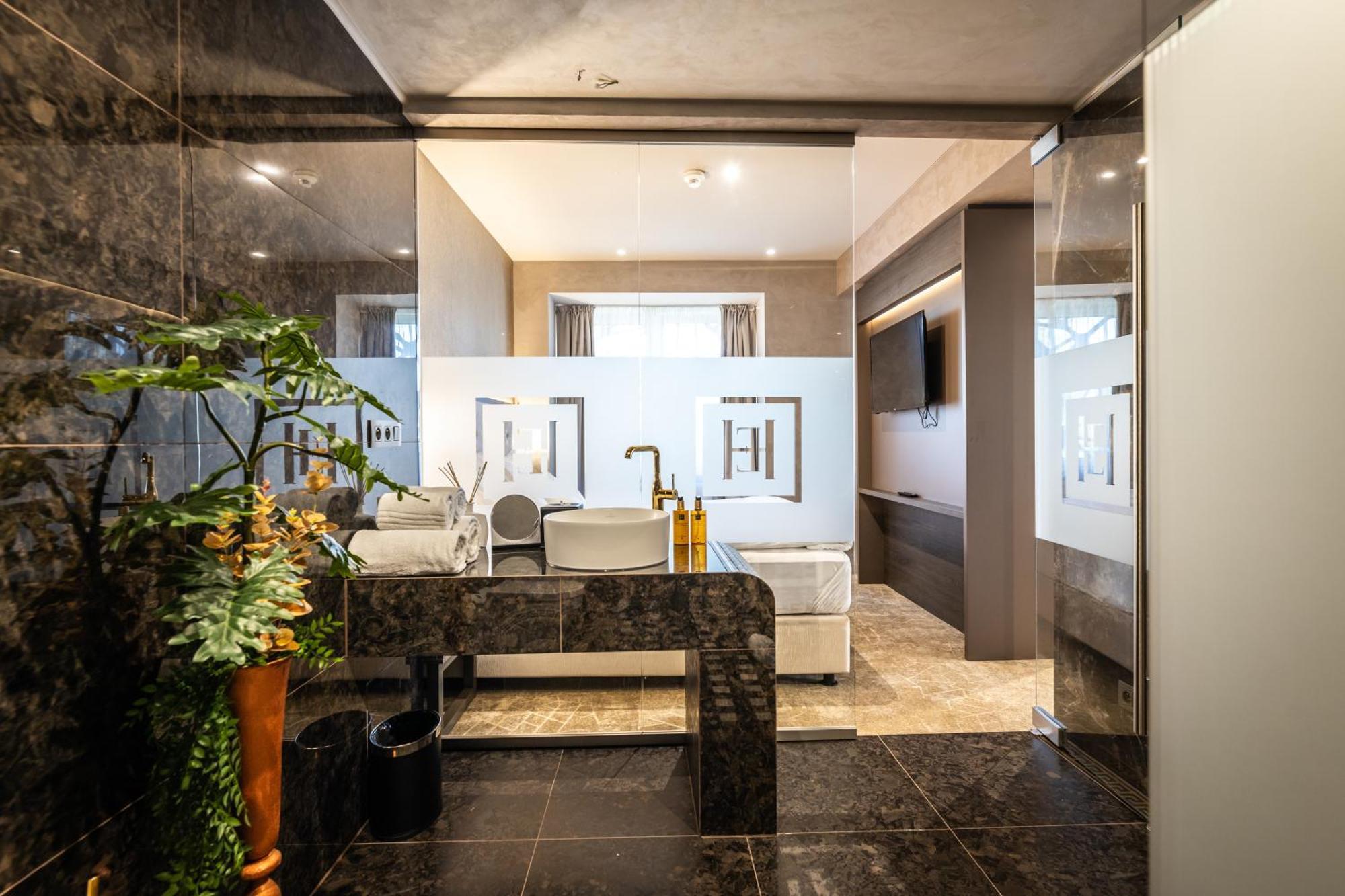 Hotel Europa Komárno Extérieur photo